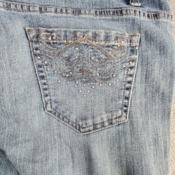 BandolinoBlu Jeans Women's Size 8 Denim Medium Wash Capri Embellished Pockets - Picture 12 of 15